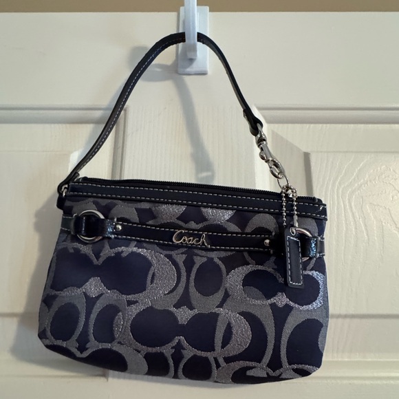 💙🩶Coach Signature Pattern Navy & Silver Wristlet. Leather trim, Silver Hardware. - Picture 2 of 9